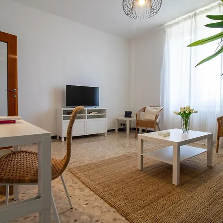 256 - Casa San Bernardo Vista Mare, Nel Di * 东塞斯特里